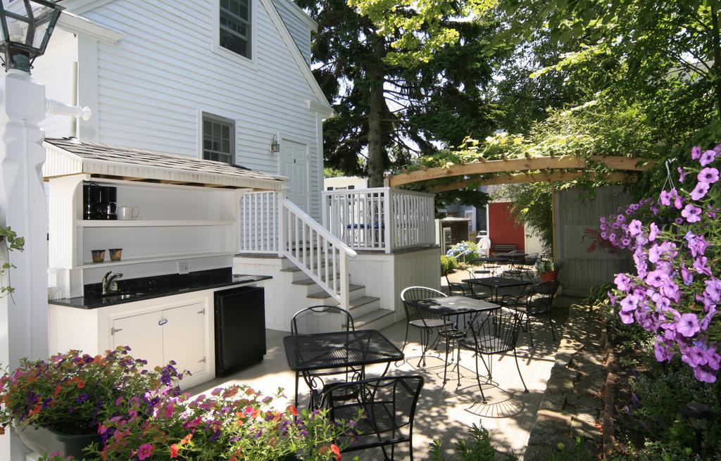 Eagle House Motel
